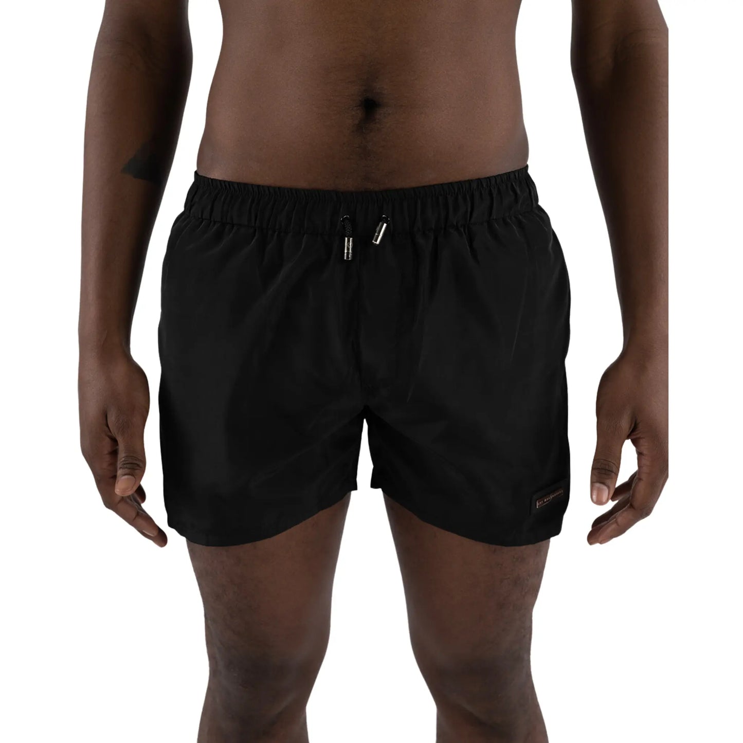 L’Homme Moderne Beachwear Black worn by black man close up view